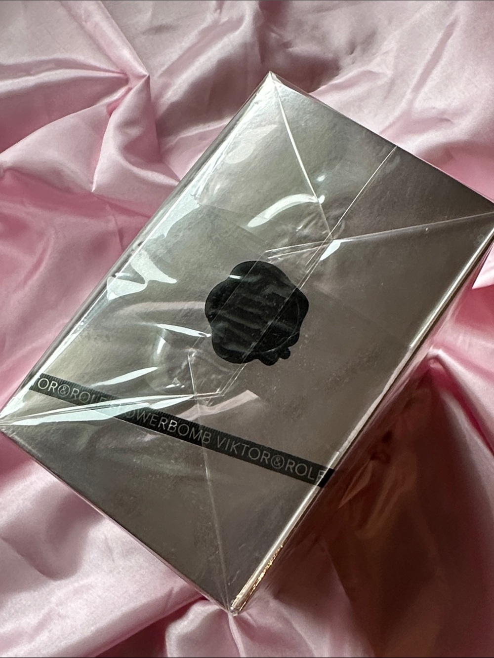 Viktor & Rolf Flowerbomb Limited Edition Silver version - Picture 4 of 5